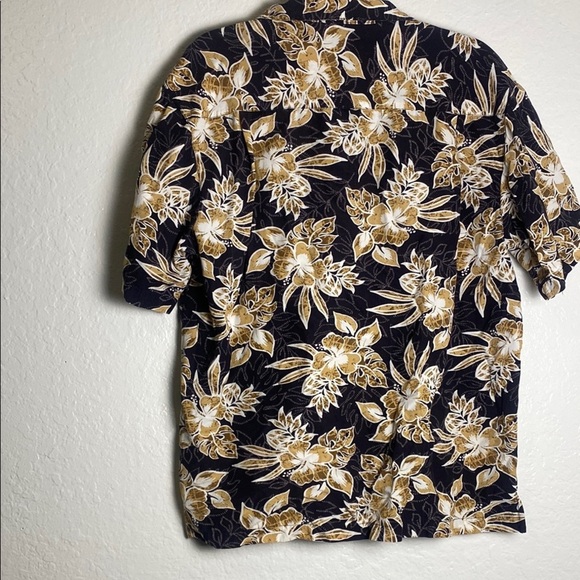 Milano Bay Black and Tan Hawaiian Casual Button Down Shirt - Picture 2 of 8